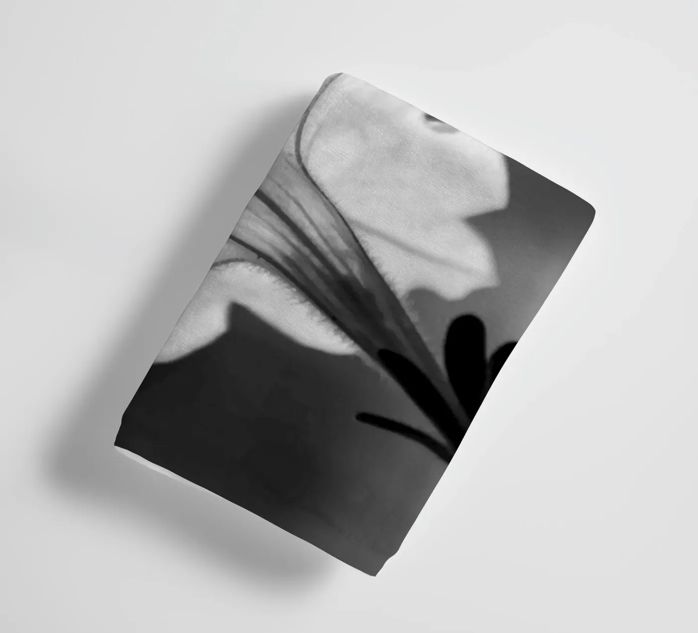 Flora 2 badhanddoek van rafael campezato