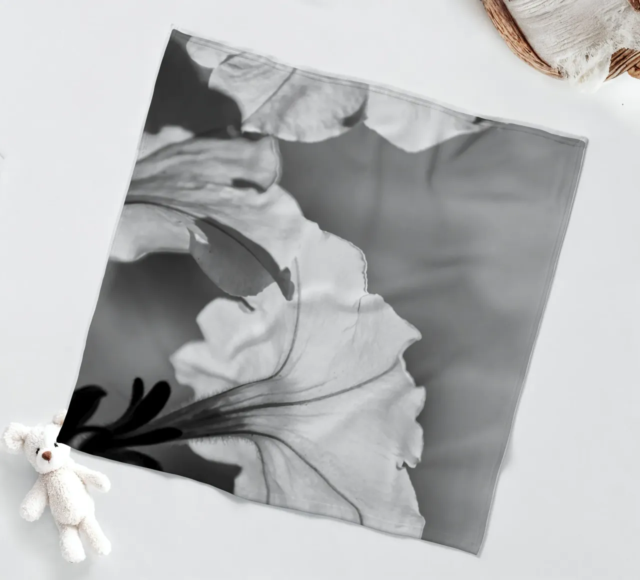 Flora 2 fleecedeken van rafael campezato