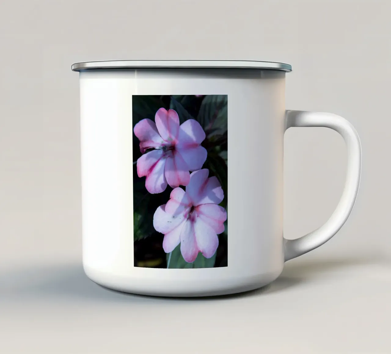 Flora 3 tazza in smalto da rafael campezato