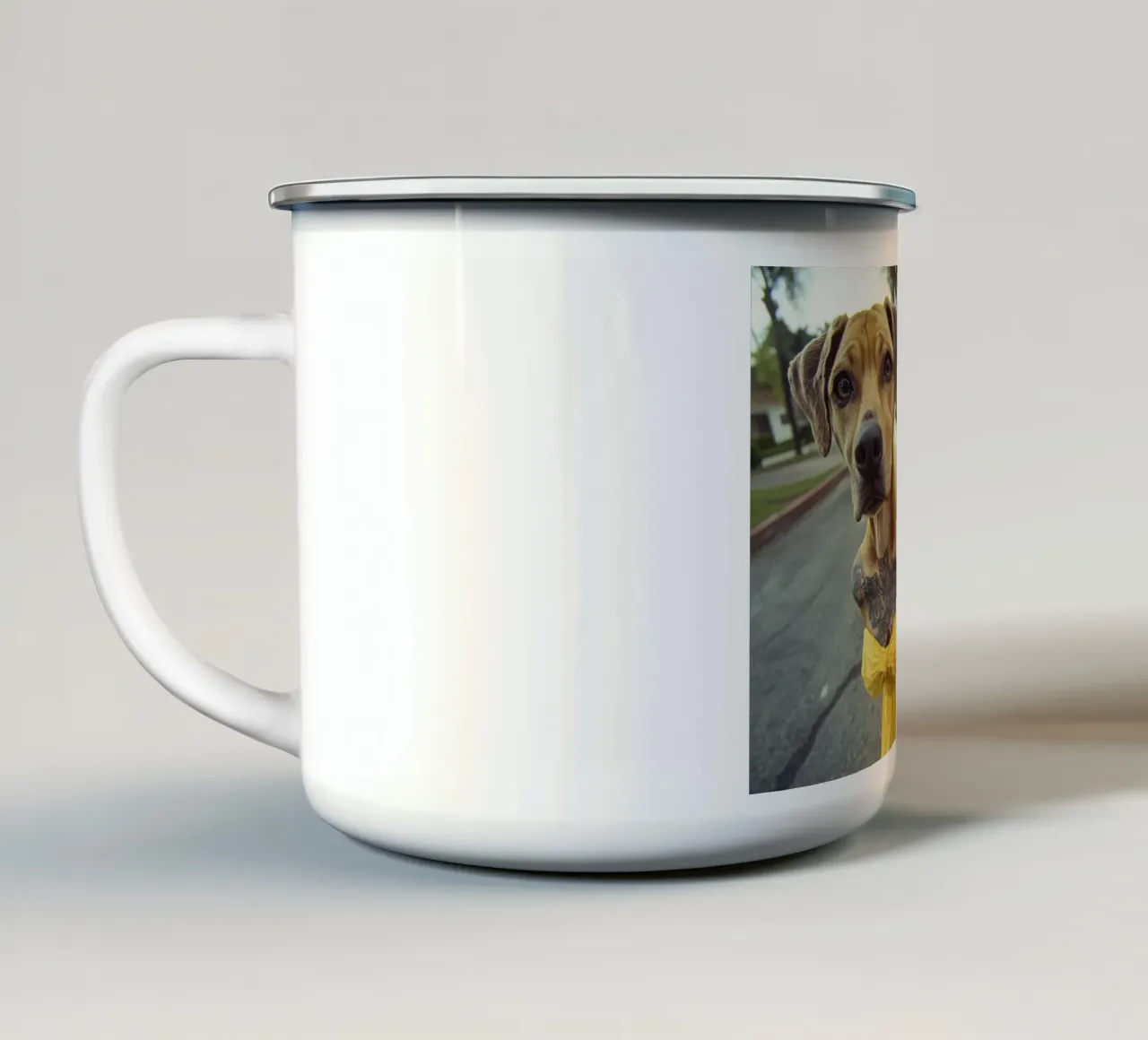 Léa tazza in smalto da Affiches Chien Originales – Dogland