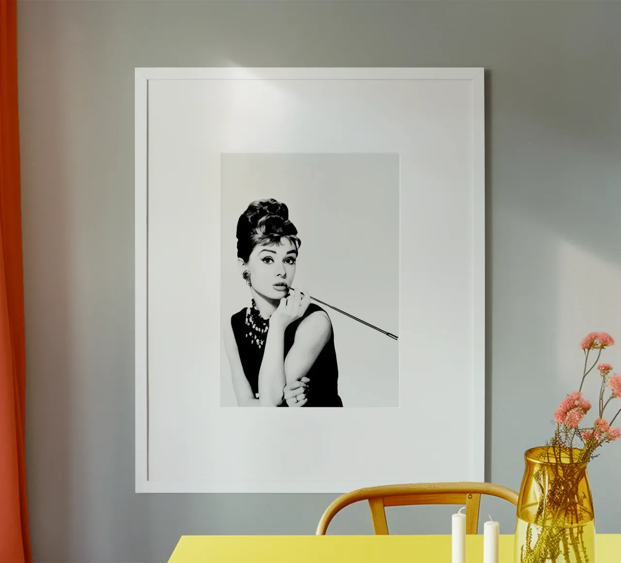 Audrey che fuma poster da April Lewis