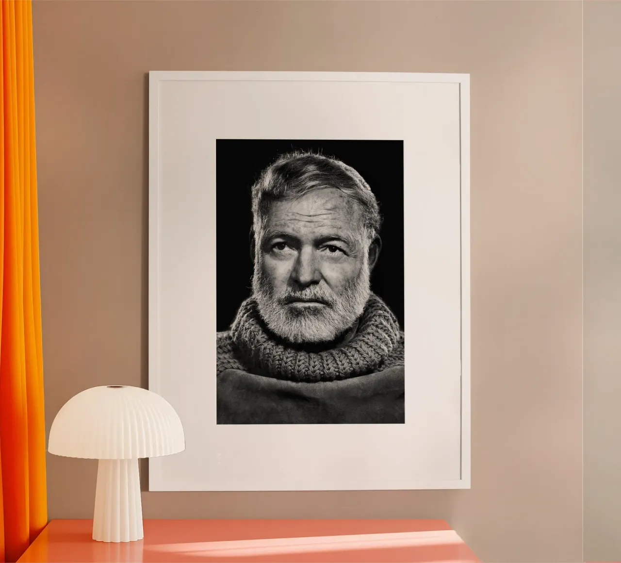 Ernest Hemingway poster con telaio in plastica da April Lewis