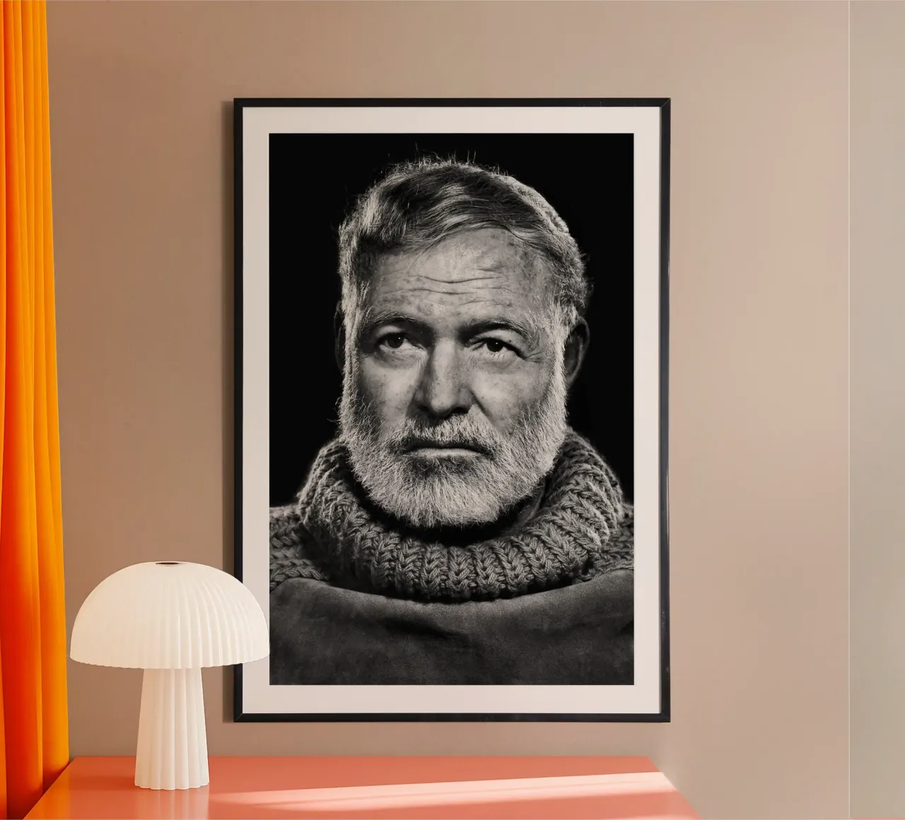 Ernest Hemingway poster con telaio in plastica da April Lewis