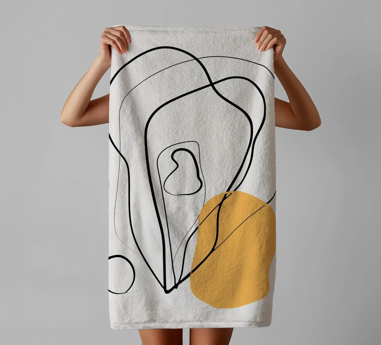 Giallo e linee artistiche 02 asciugamano da bagno da Little Dean