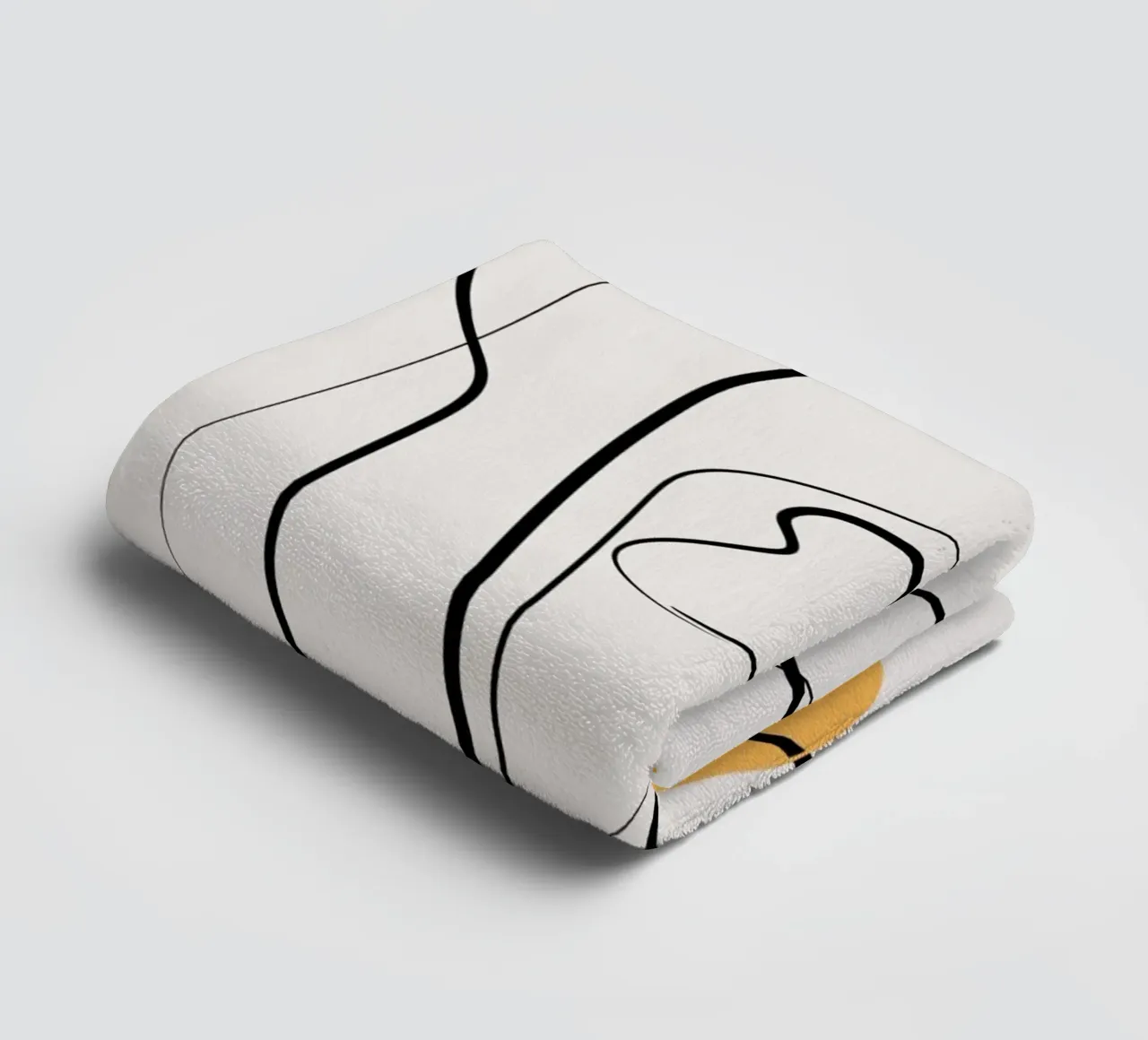 Giallo e linee artistiche 02 asciugamano da bagno da Little Dean