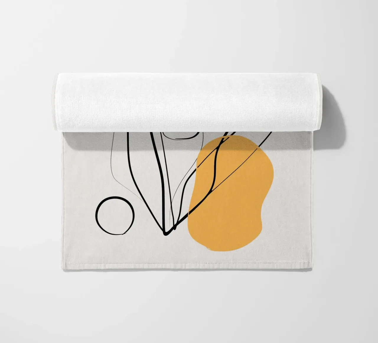 Giallo e linee artistiche 02 telo mare da Little Dean