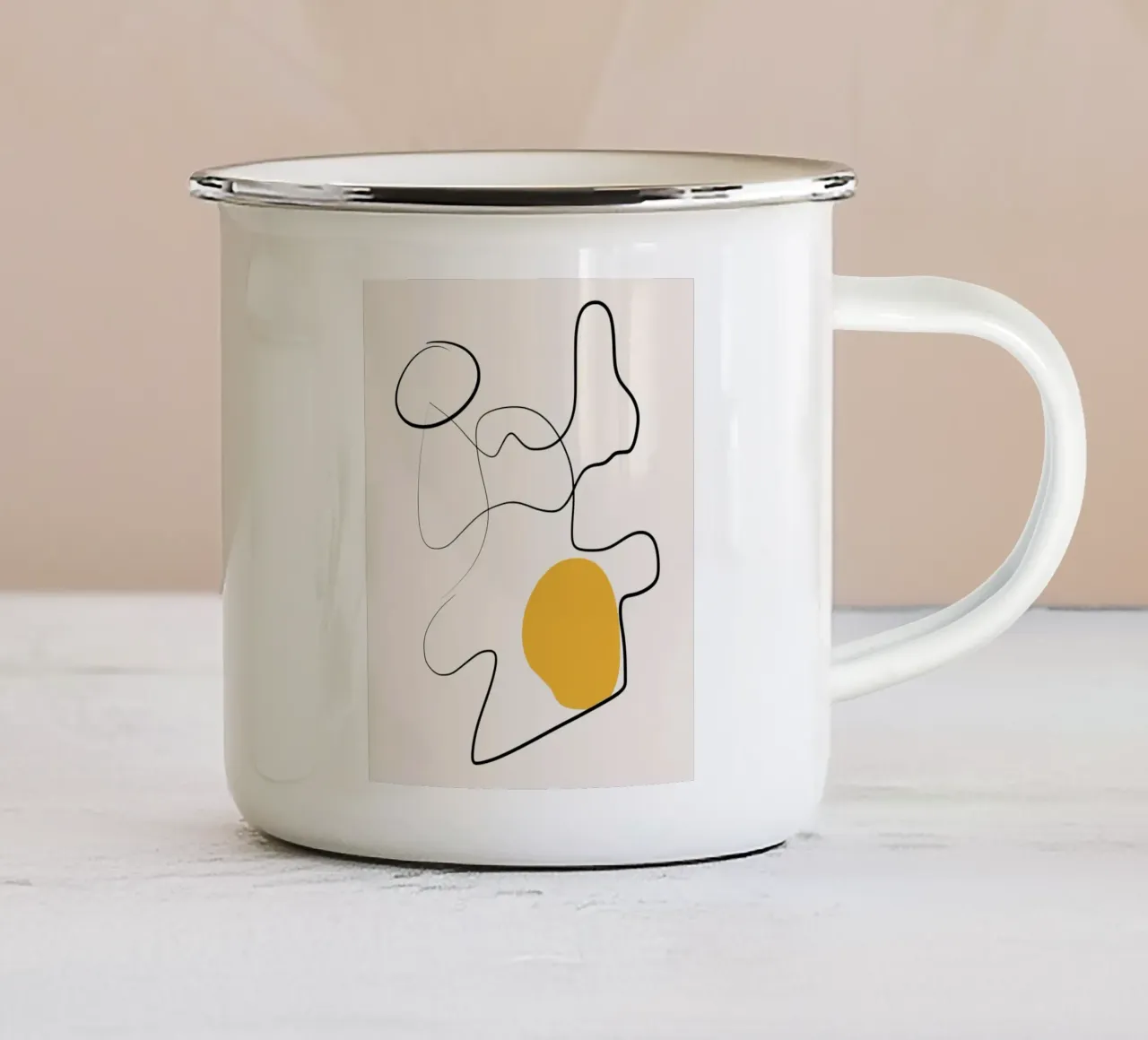 Giallo e linee artistiche 03 tazza in smalto da Little Dean