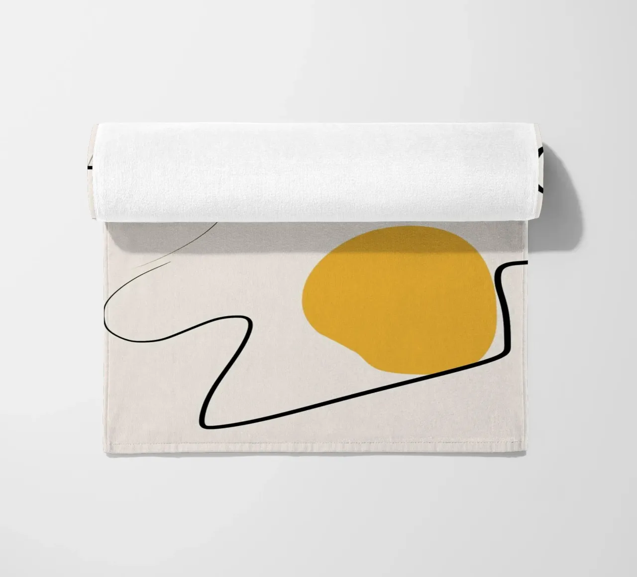 Giallo e linee artistiche 03 telo mare da Little Dean