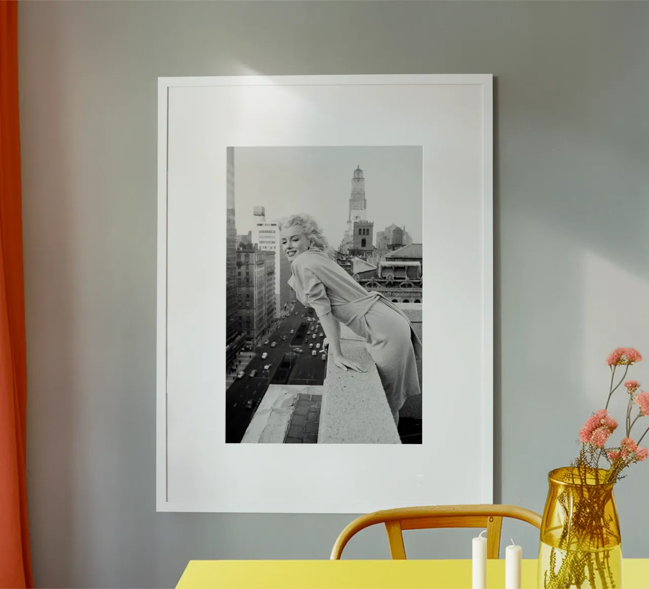 Marilyn Monroe a New York poster con telaio in legno da April Lewis