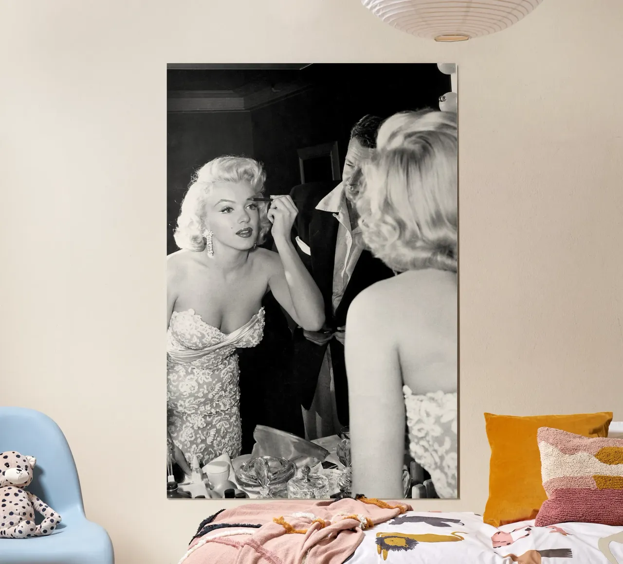 Marilyn Monroe in maschera poster da April Lewis