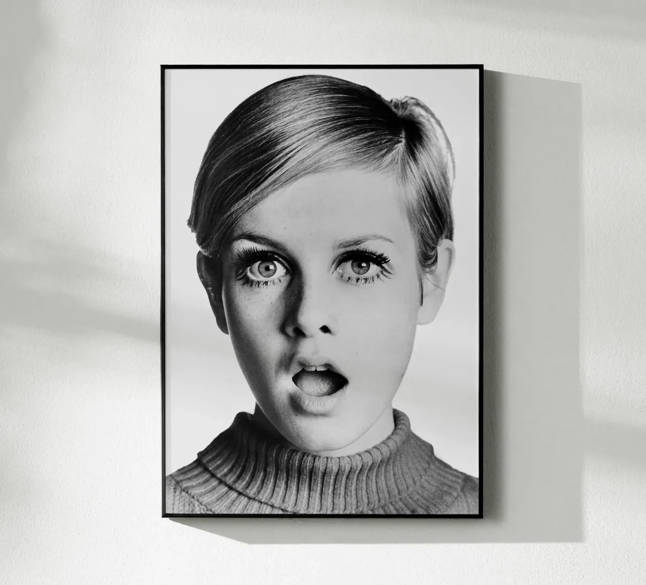 Twiggy stupito plexiglass da April Lewis