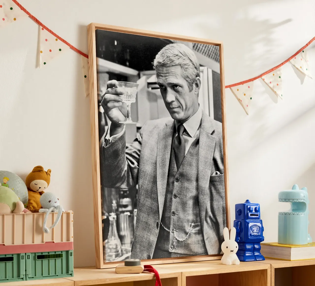 Steve McQueen in giacca e cravatta tela con Cornice a cassetta da April Lewis