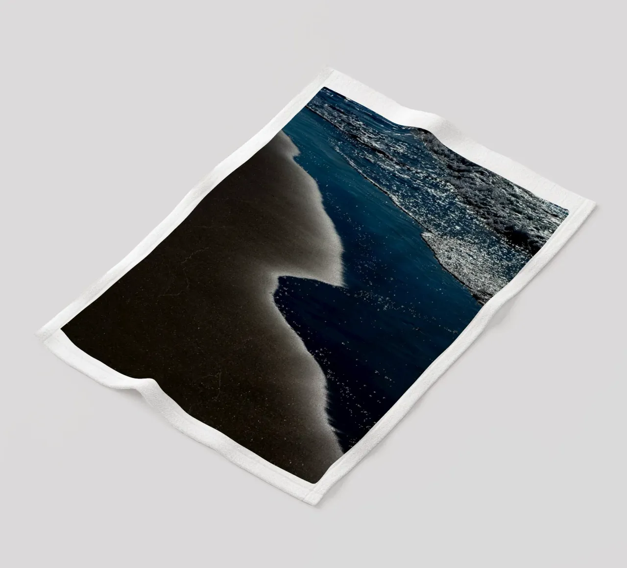 Mare #5 coperta in pile da Tal Paz-Fridman