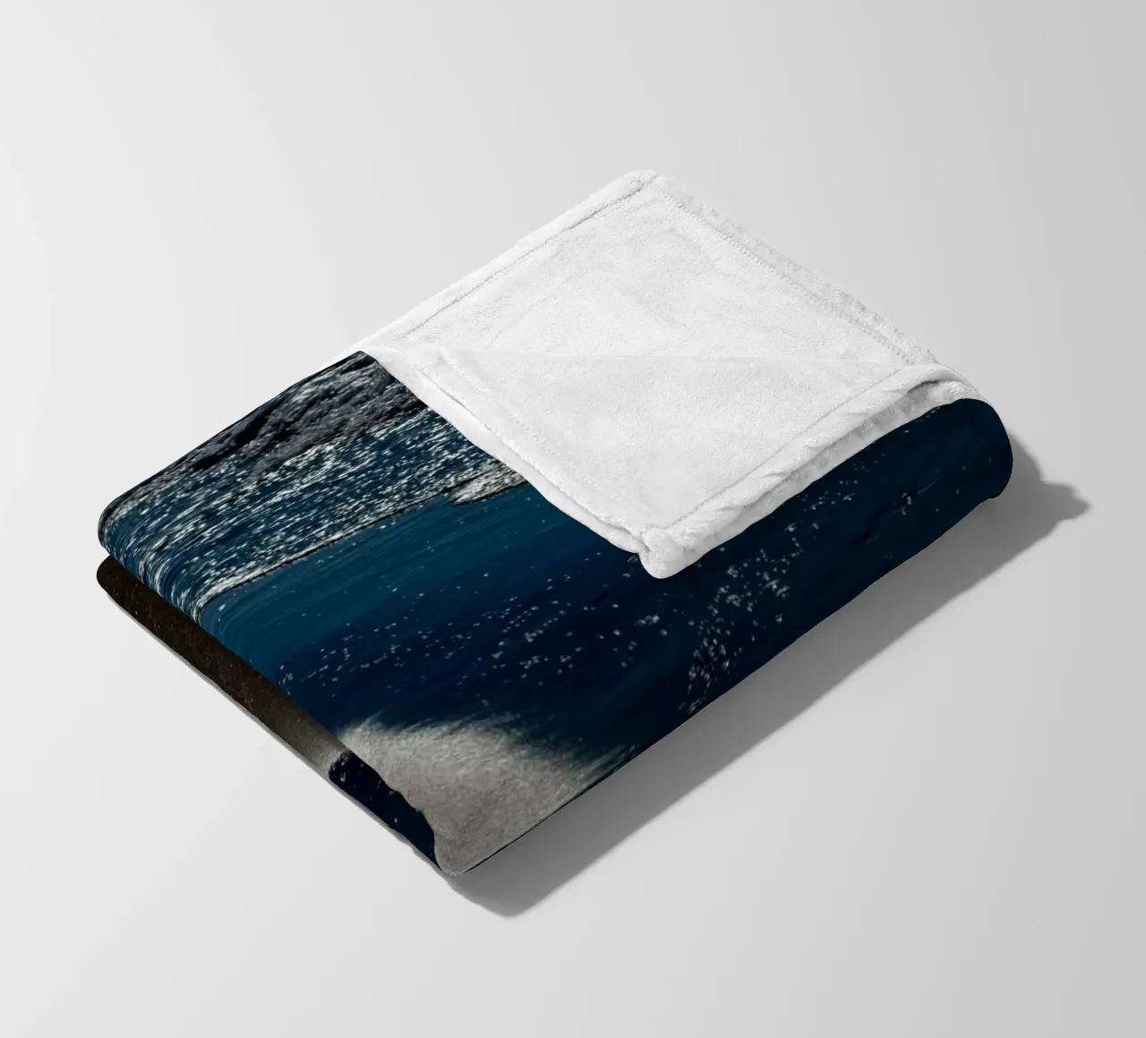 Mare #5 coperta in pile da Tal Paz-Fridman