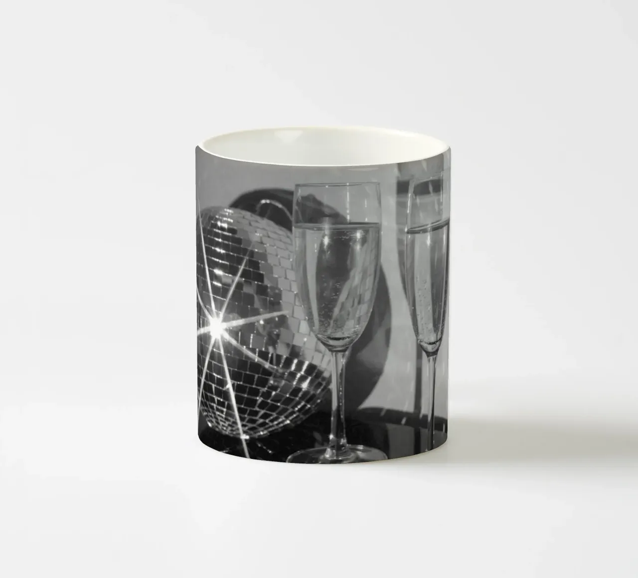 Bicchieri da discoteca con lenti retrò in bianco e nero tazza in ceramica da Dagmar Pels