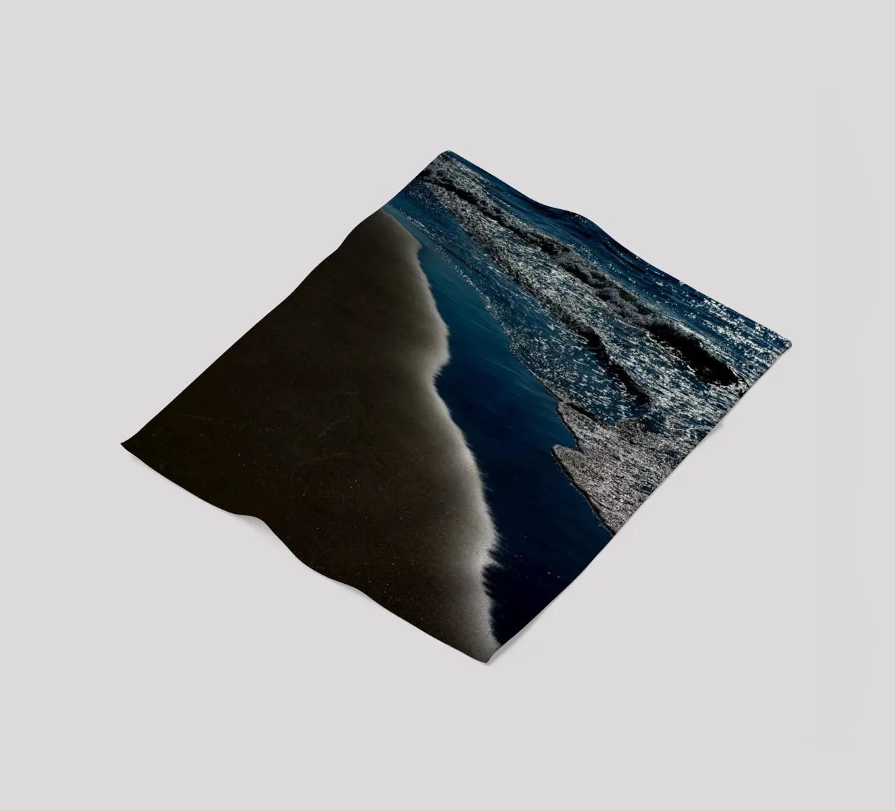 Mare #6 coperta in pile da Tal Paz-Fridman