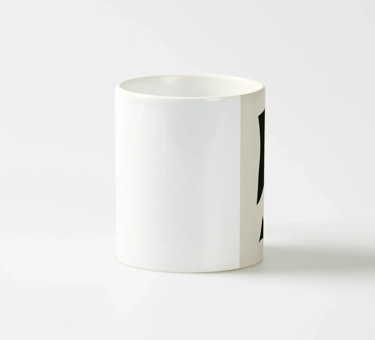 Astratto scuro 02 tazza in ceramica da Little Dean