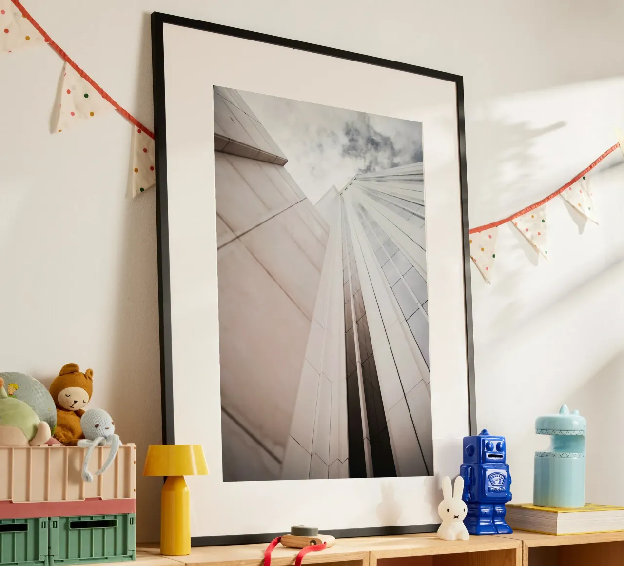 high skyscape building poster con telaio in legno da comura