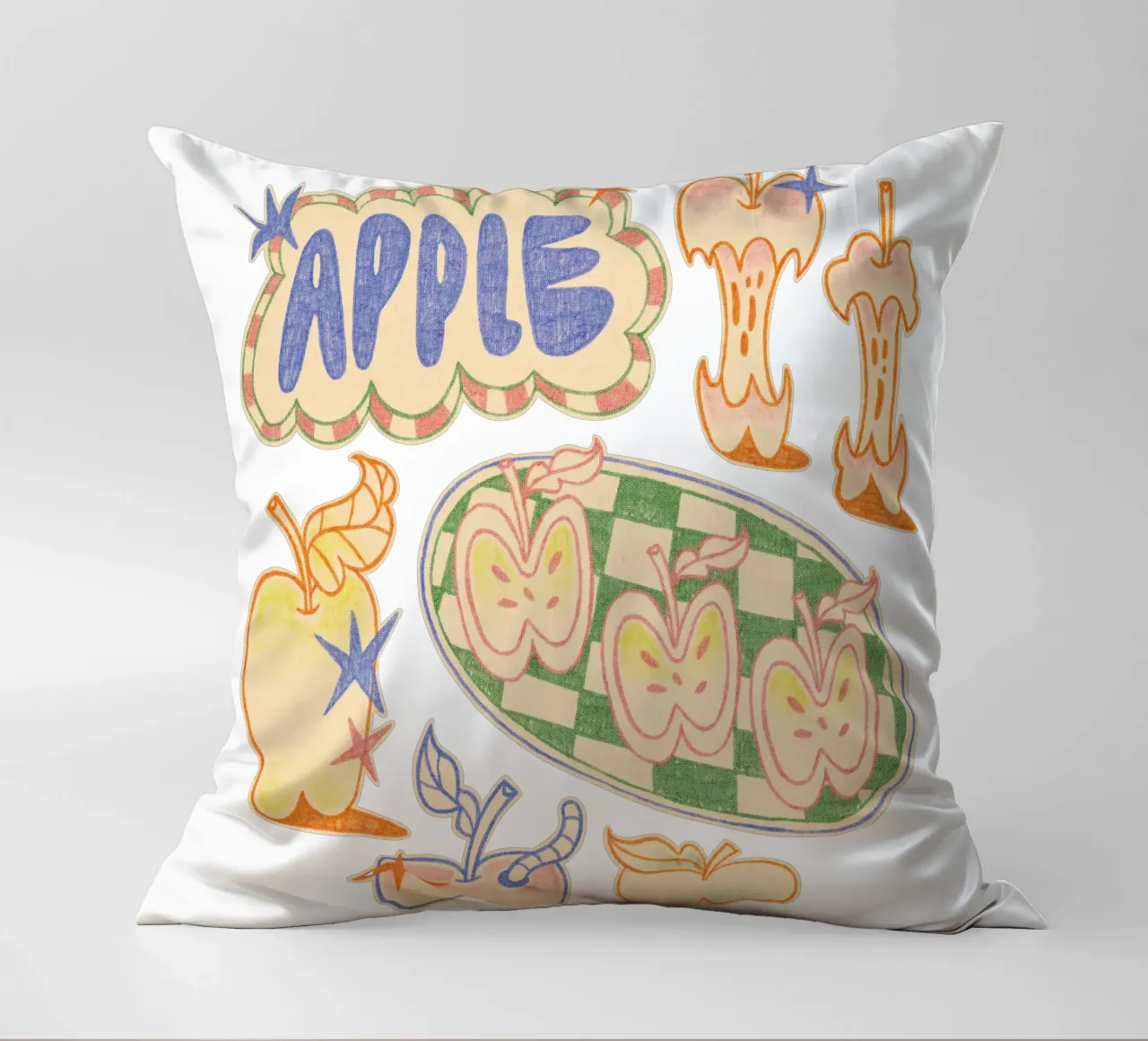 An Apple cuscino da Six Legs Under