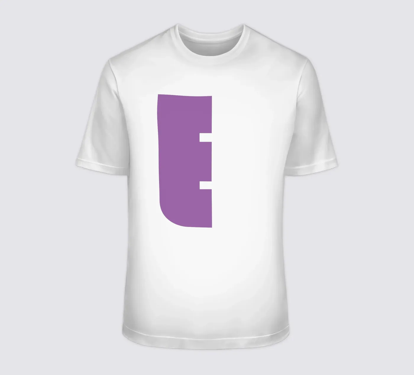 Buchstabe E t-shirt da DARIA IVANOVNA