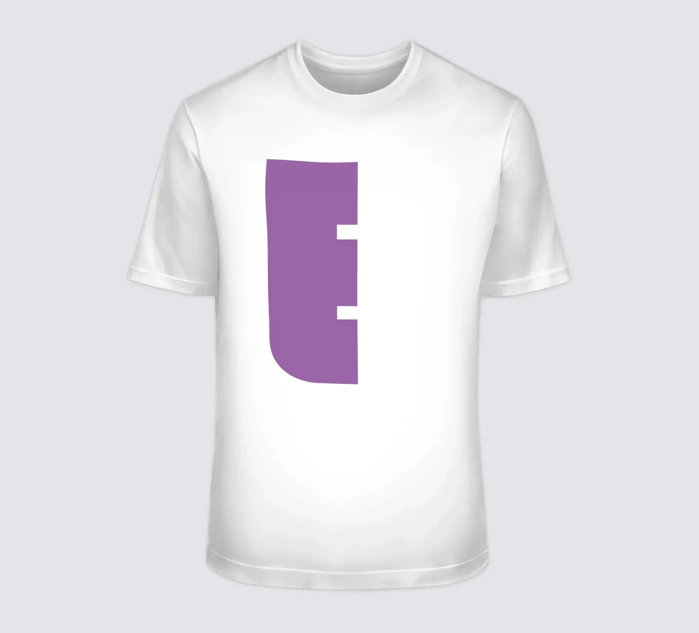 Buchstabe E t-shirt da DARIA IVANOVNA