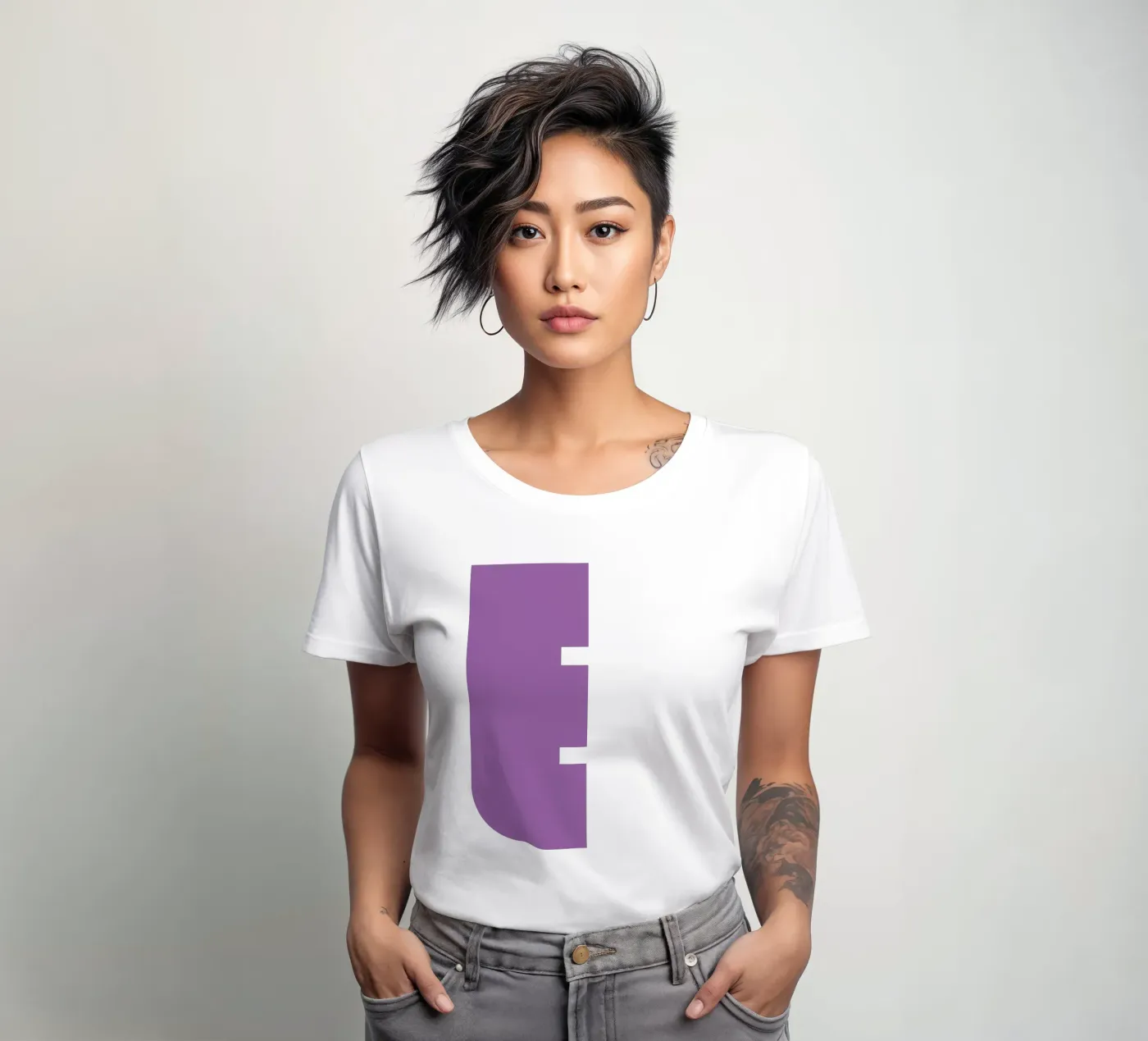 Buchstabe E t-shirt da donna da DARIA IVANOVNA