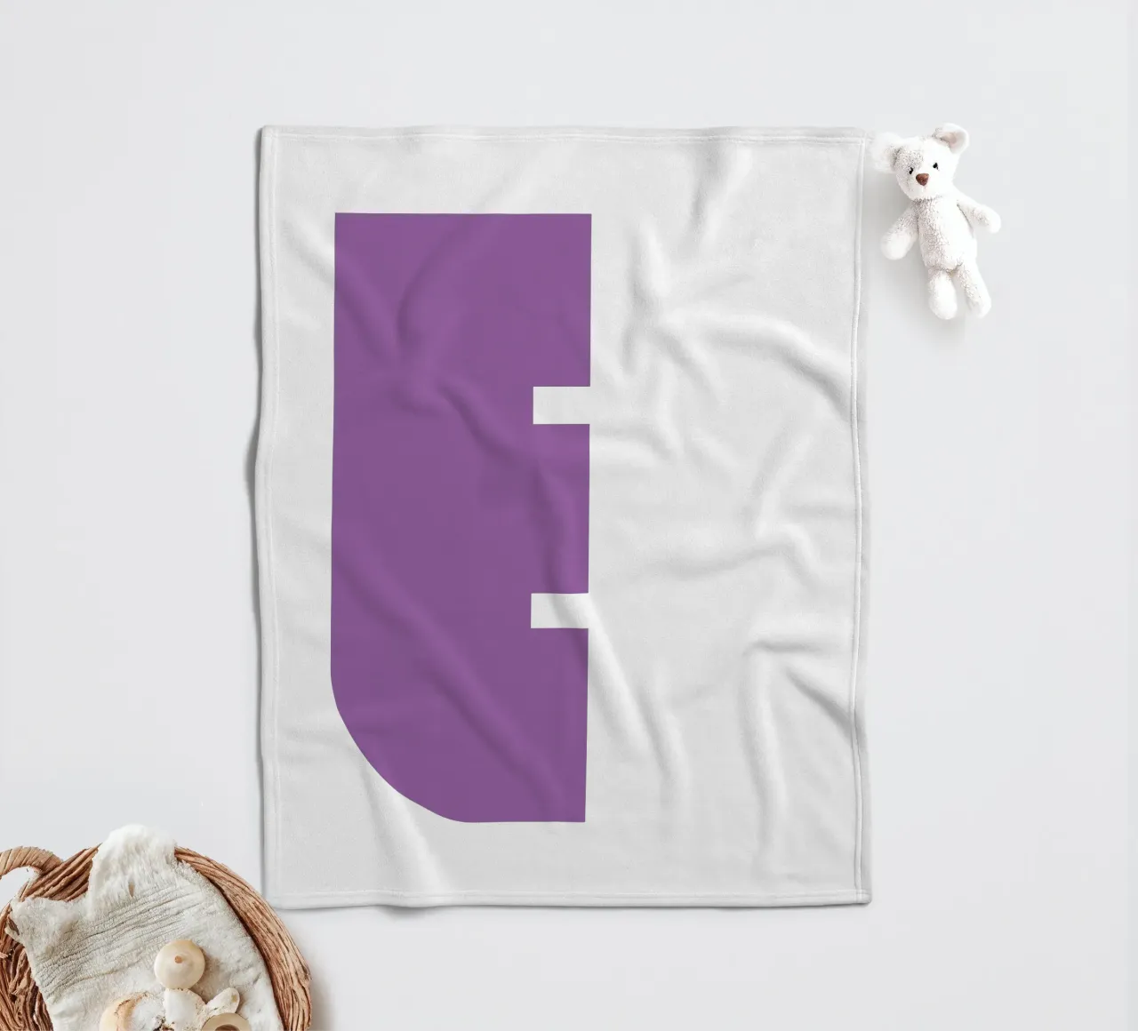 Buchstabe E Fleecedecke von DARIA IVANOVNA