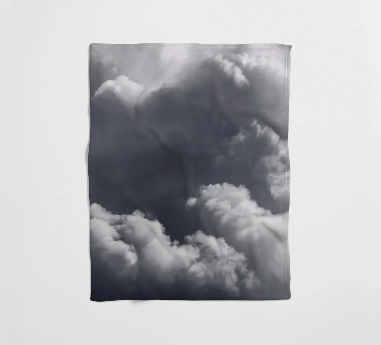 Wolken #5 Fleecedecke von Tal Paz-Fridman