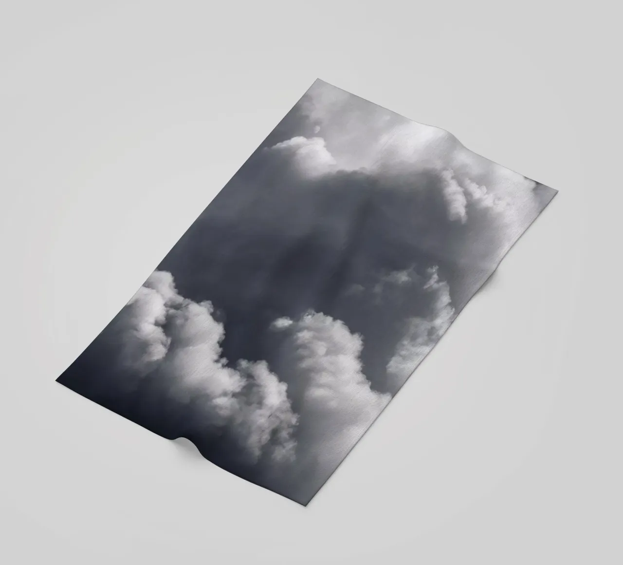 Wolken #5 strandhanddoek van Tal Paz-Fridman