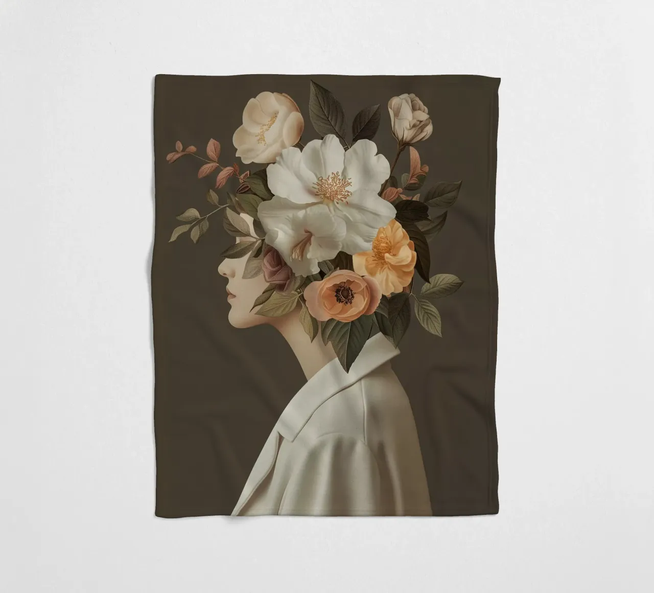 Ritratto donne testa di fiore coperta in pile da Carinaprint