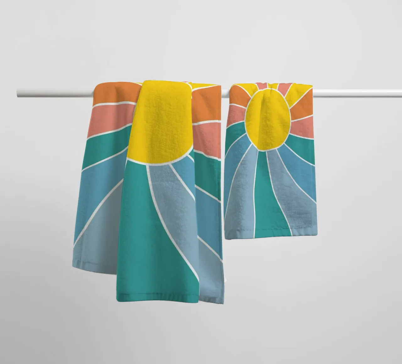 Retro Wavy Sunrays asciugamano da bagno da pierosvisuals