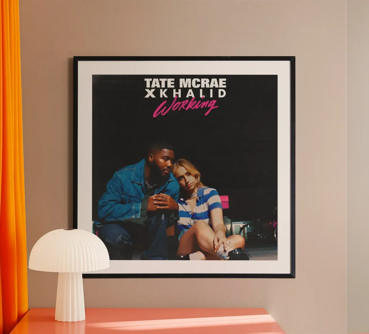 Tate McRae e Khalid carta hahnemühle da Theodore