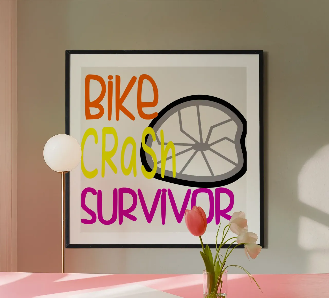 Sopravvissuto a un incidente in bicicletta Umorismo Mountain Biking Divertente Ciclista Arte poster con telaio in legno da sillyindustries