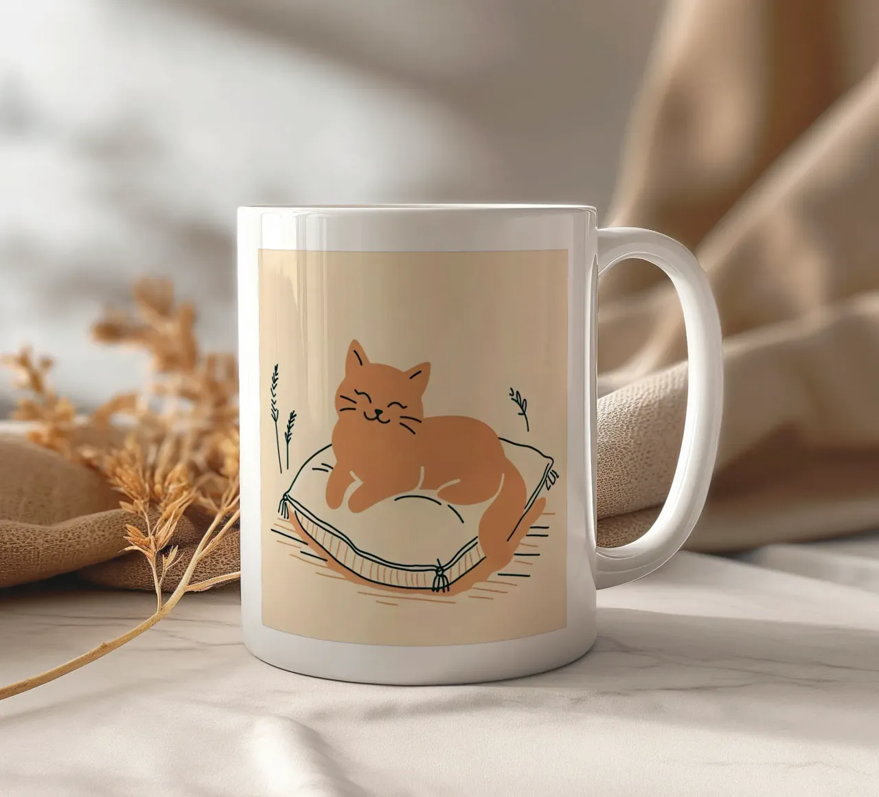 Gatto felice su cuscino - Stile Boho tazza in ceramica da KANESYAARTS