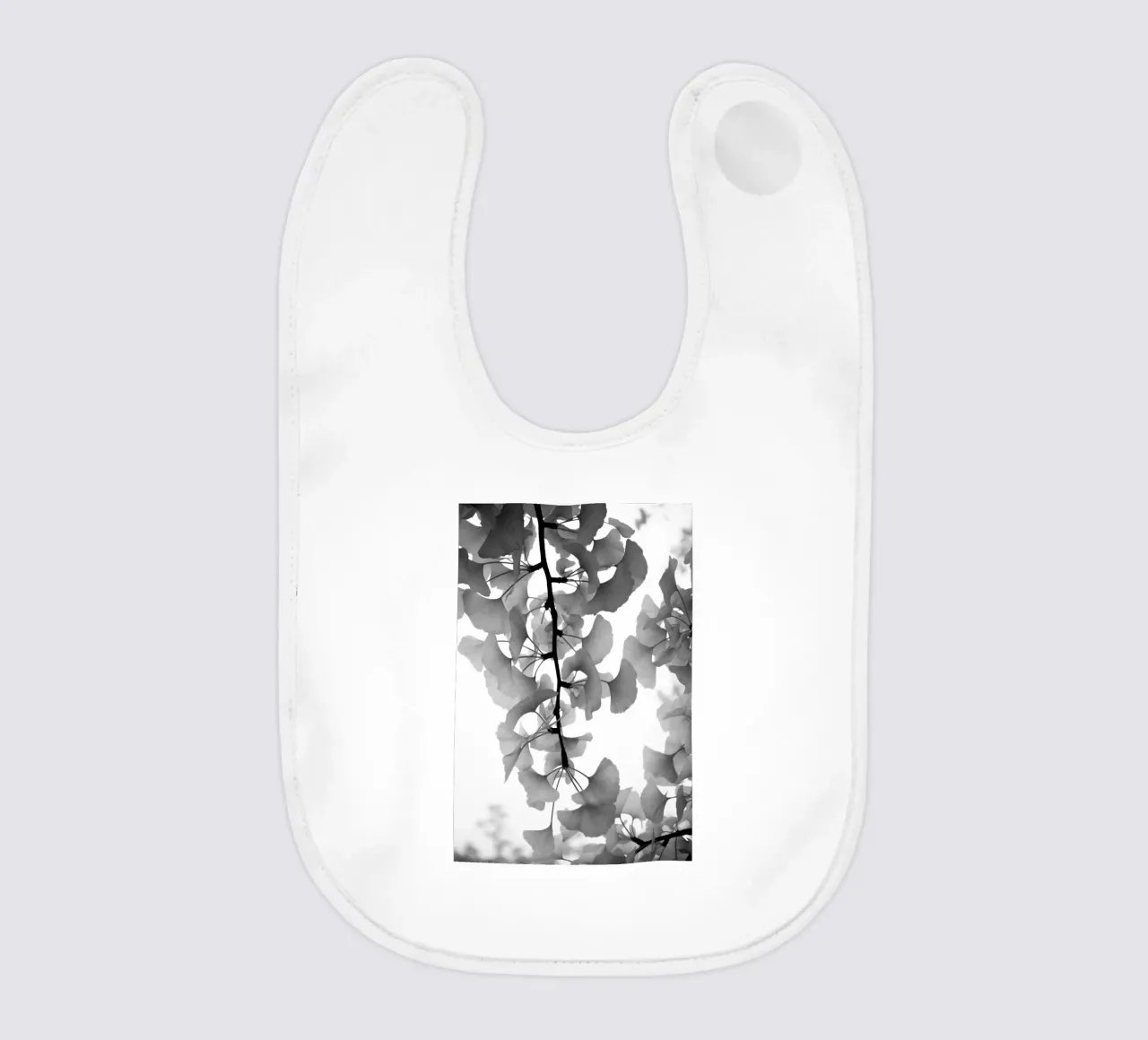 foglie di ginkgo bianche e nere bavaglino da Studio Nahili