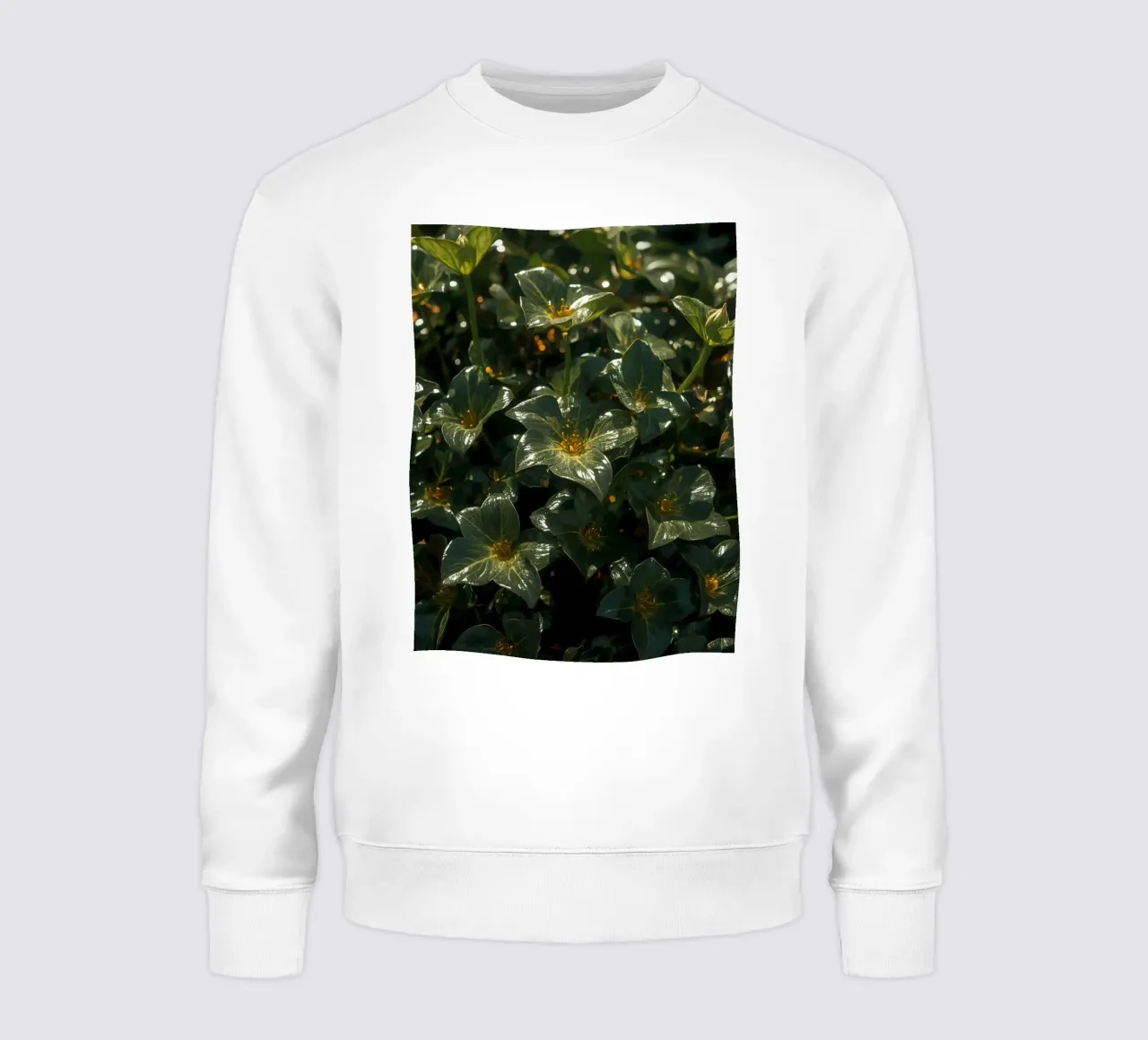 Fogliame verde scuro con fiori gialli a forma di stella. felpa da DesignDoodle