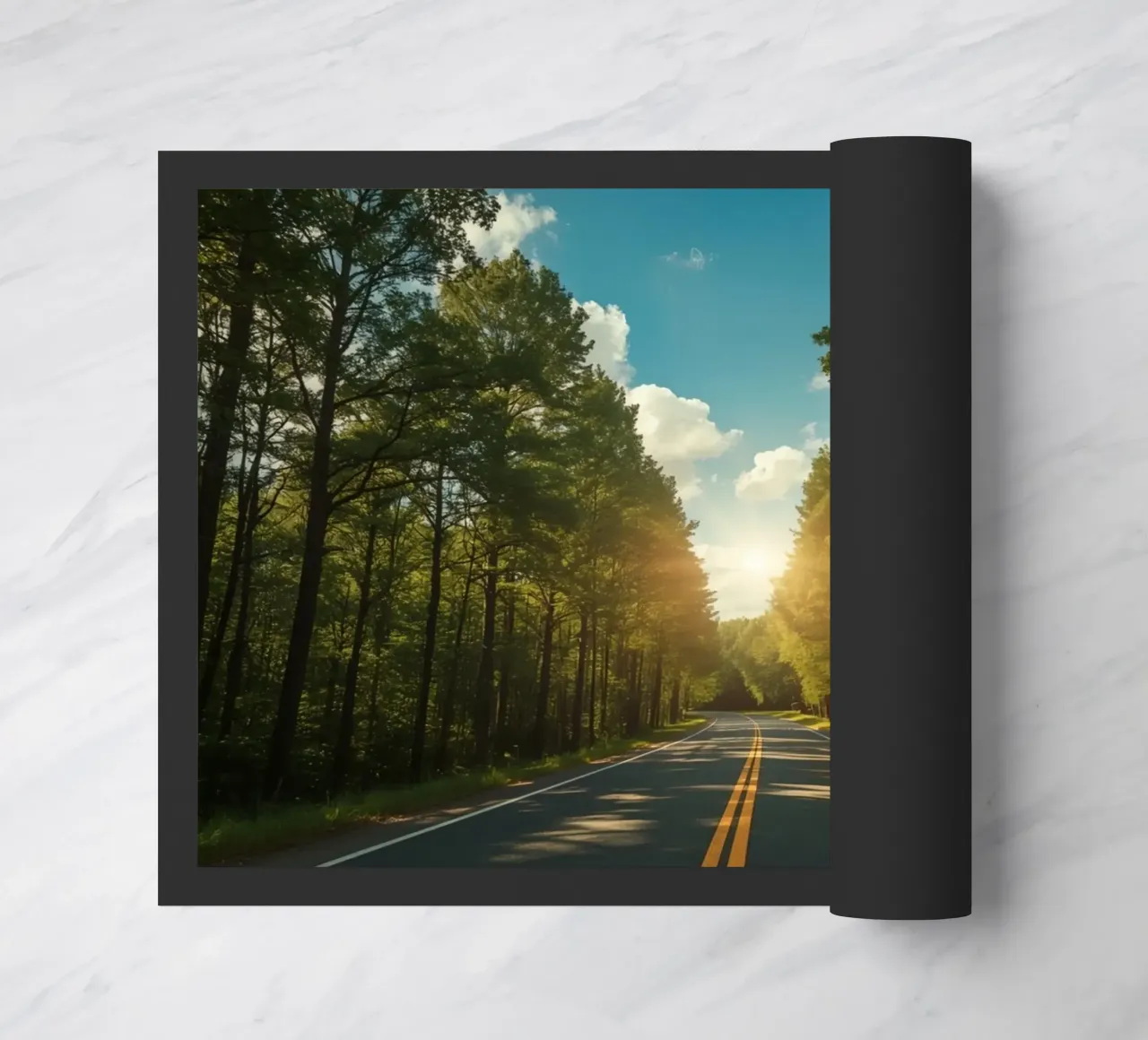Strada forestale calma con sole splendente zerbino da DesignDoodle