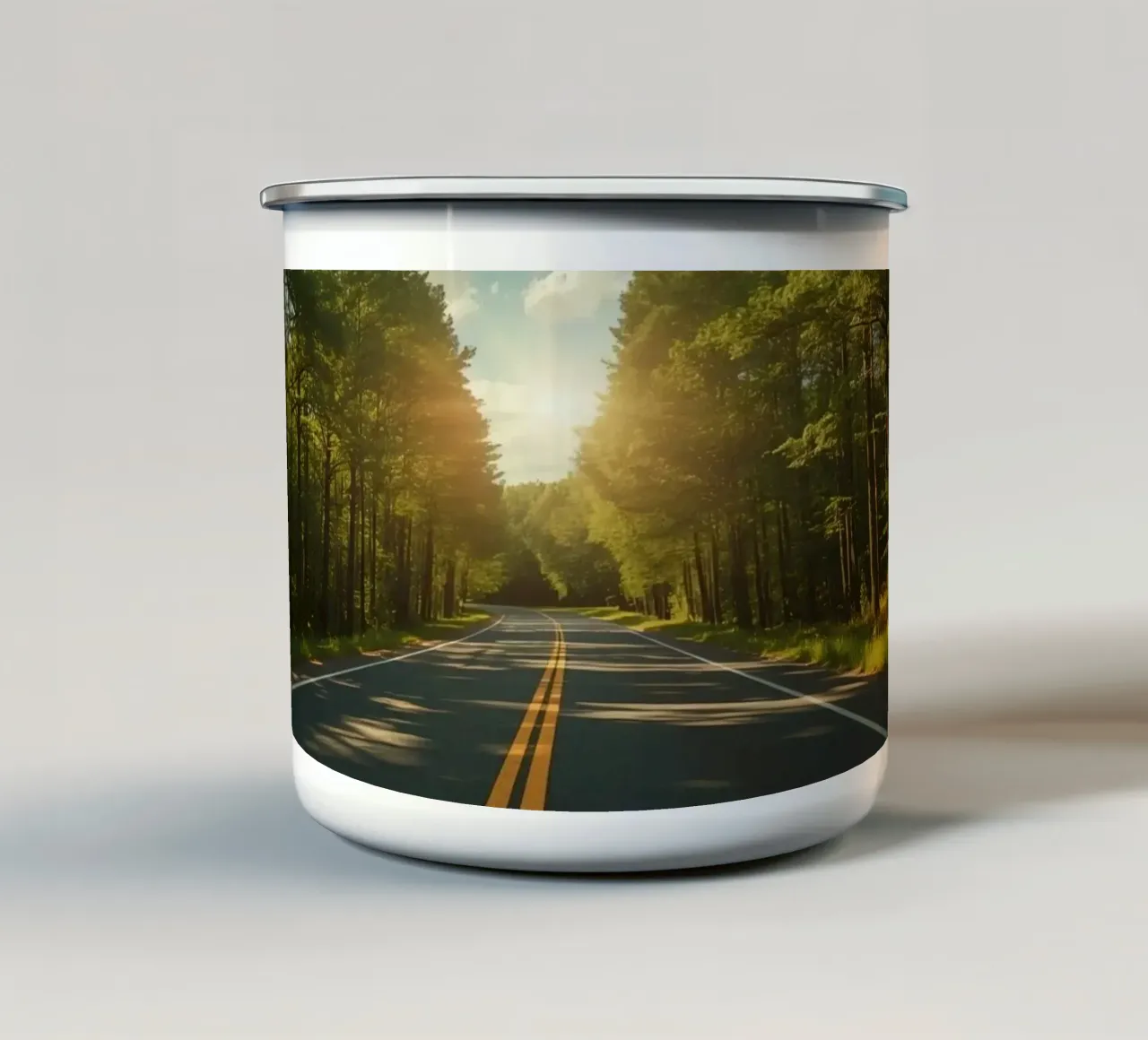 Strada forestale calma con sole splendente tazza in smalto da DesignDoodle