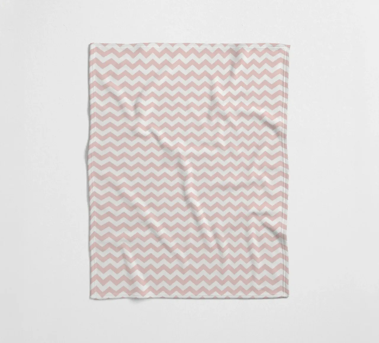 Minimal Basic Simple Chevron Pattern | Dusty Pink and White (Rosa e Bianco) coperta in pile da Beauty in Simplicity
