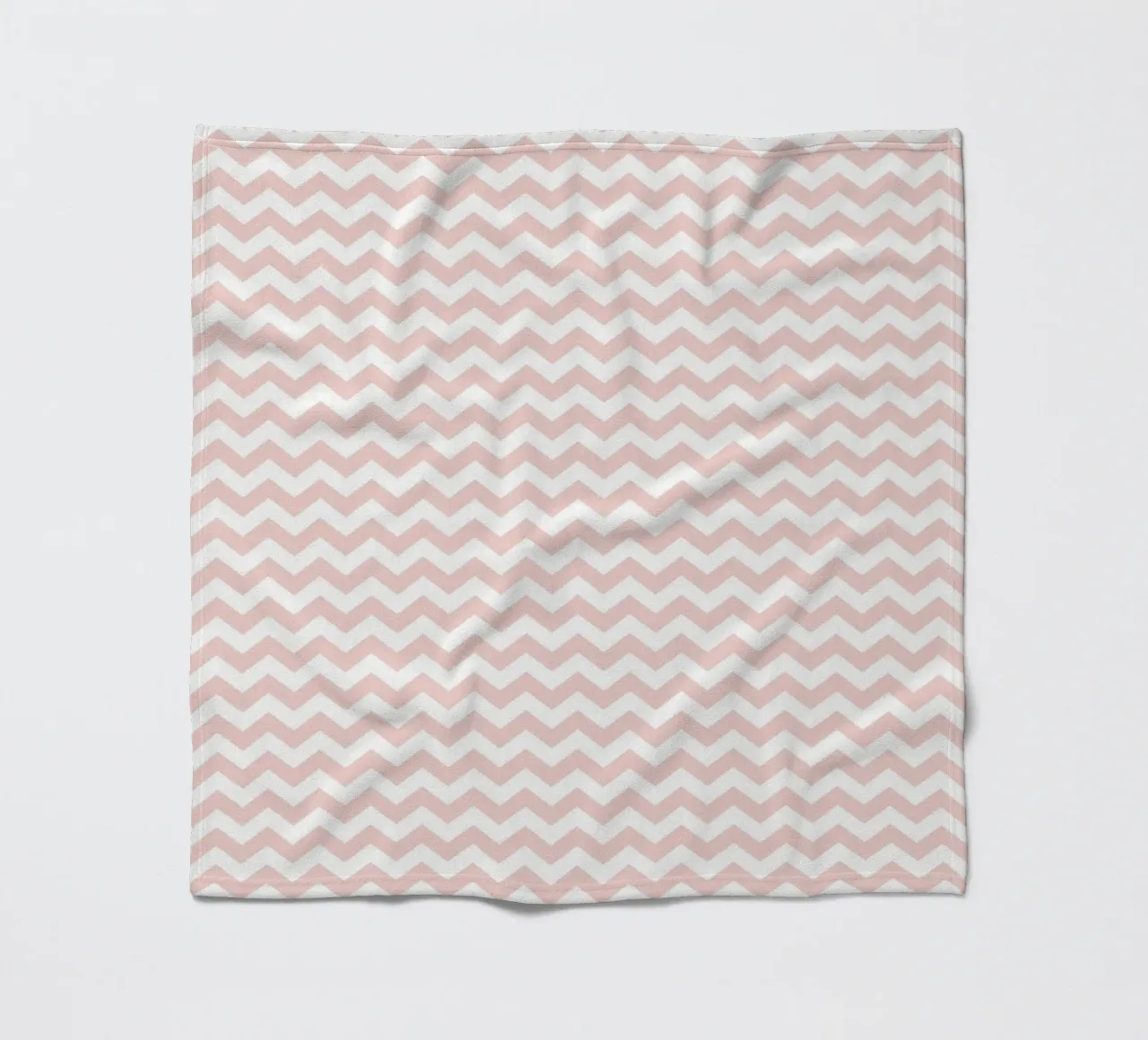 Minimal Basic Simple Chevron Pattern | Dusty Pink and White (Rosa e Bianco) coperta in pile da Beauty in Simplicity