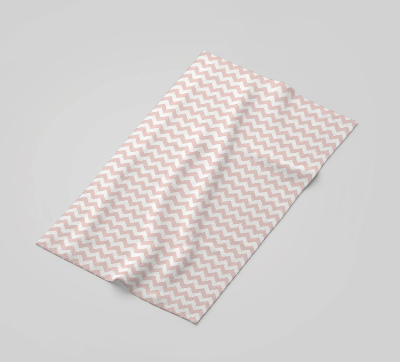 Minimal Basic Simple Chevron Pattern | Dusty Pink and White (Rosa e Bianco) telo mare da Beauty in Simplicity