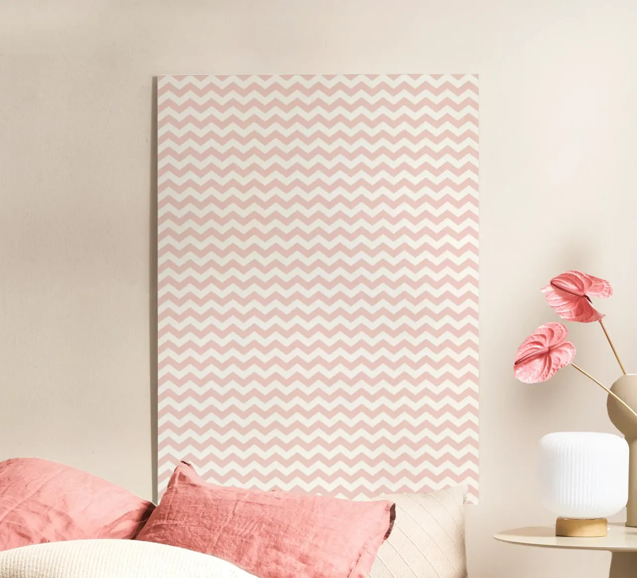 Minimalistisches einfaches Chevron-Muster | Staubiges Rosa und Weiß Acryl-Glas von Beauty in Simplicity