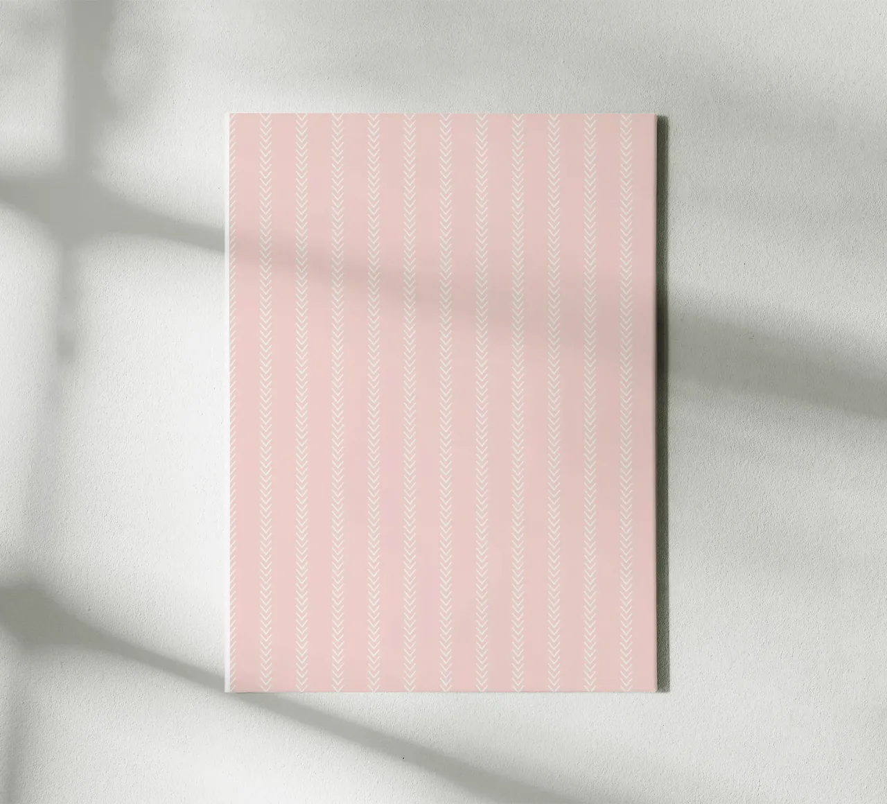 Frecce classiche minimali a strisce, bianche su rosa cipria tela da Beauty in Simplicity