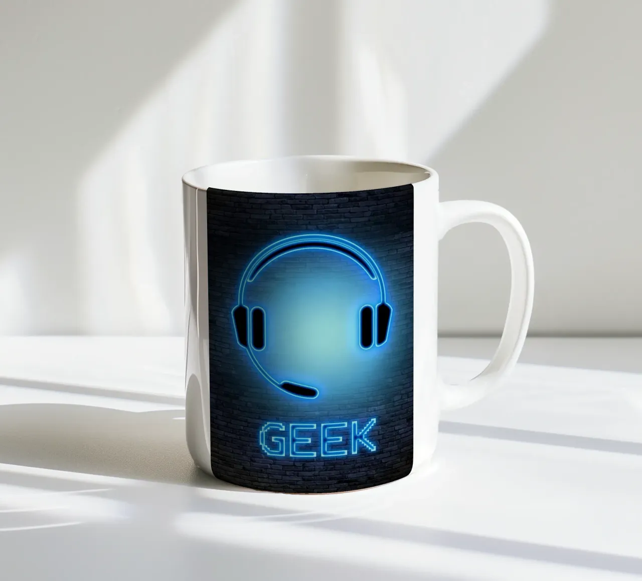 GEEK tazza in ceramica da Charlotte Gagnon