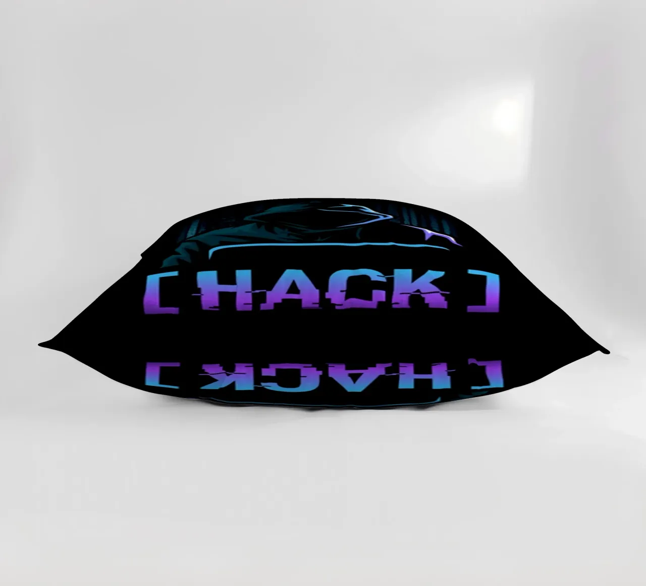 HACKER cuscino da Charlotte Gagnon