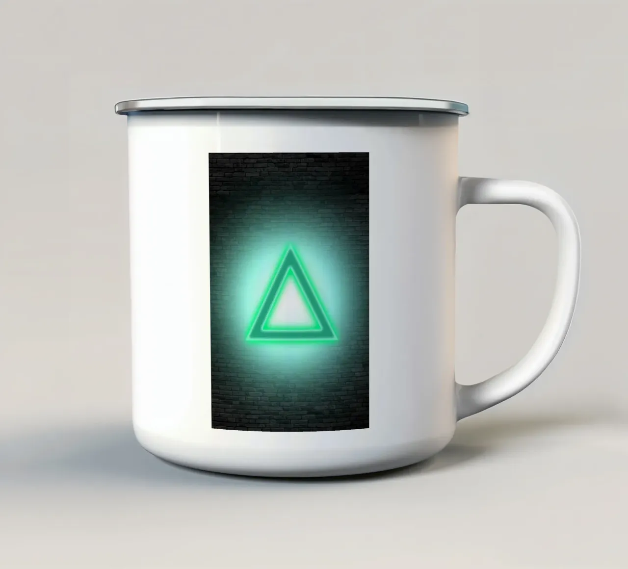 TRIANGOLO tazza in smalto da Charlotte Gagnon