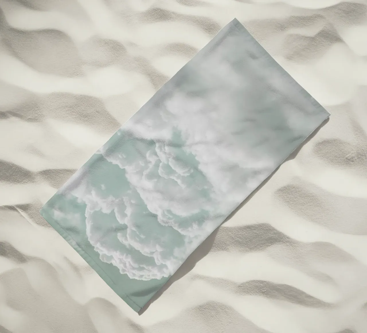 Wolken #7 Strandtuch von Tal Paz-Fridman
