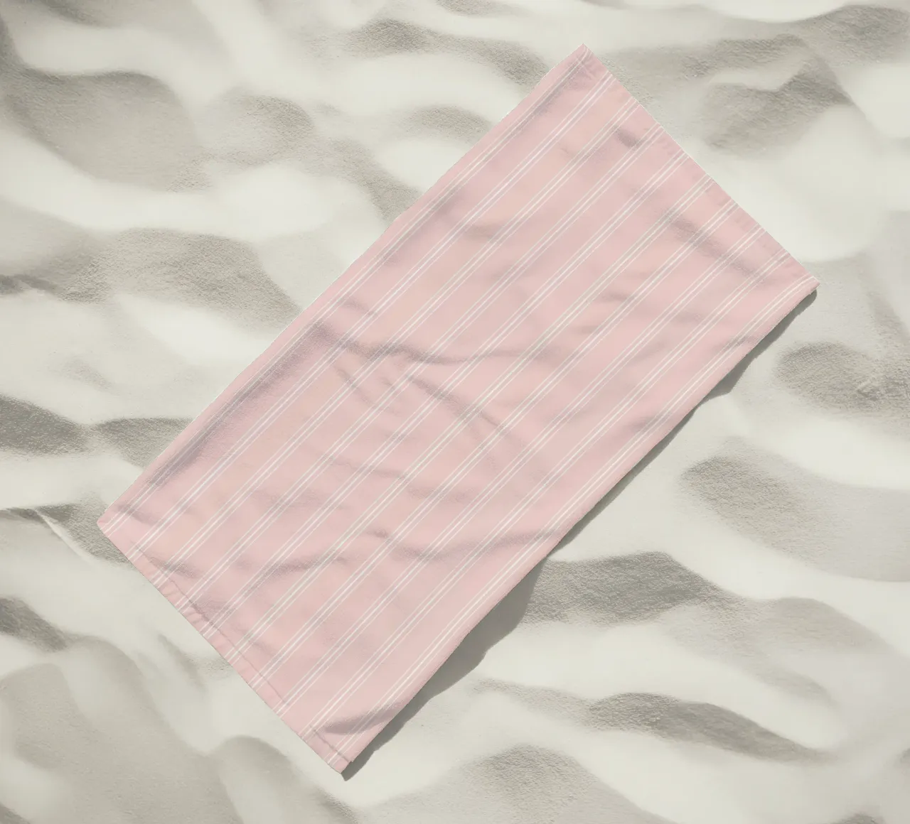 Classico scandinavo a strisce miste, bianco su polvere di frassino telo mare da Beauty in Simplicity