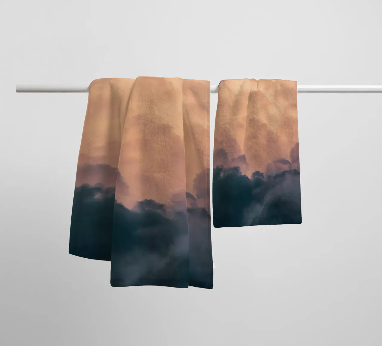 Wolken #8 badhanddoek van Tal Paz-Fridman
