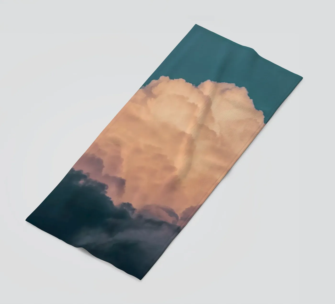Clouds #8 Strandtuch von Tal Paz-Fridman
